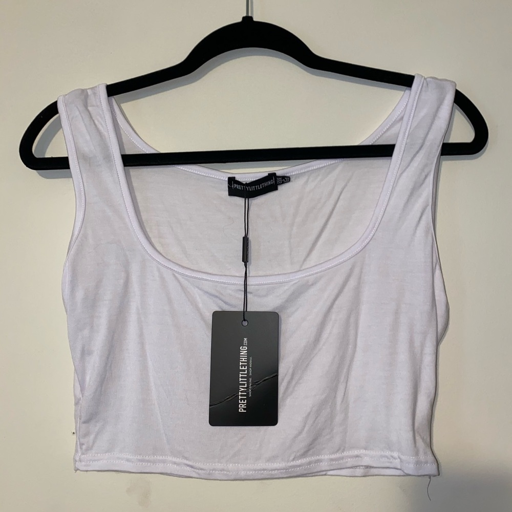 PRETTY LITTLE THING cropped tank